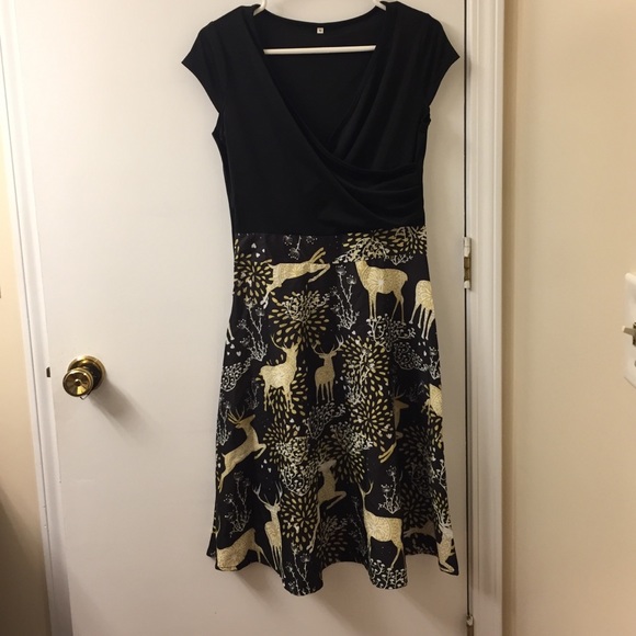 Wrap front, Christmas Holiday Reindeer Dress - Picture 1 of 4